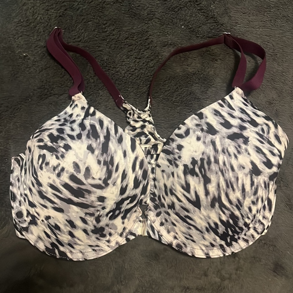 Set of three soma memorable front close racerback bras. - Picture 6 of 8